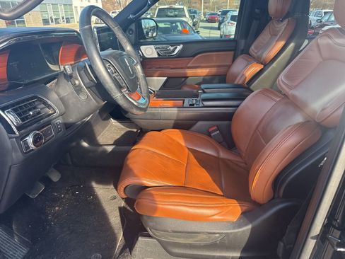 Used 2018 Lincoln Navigator Reserve w/ Technology Package image 14