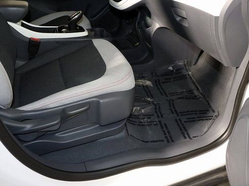 Used 2020 Chevrolet Bolt LT image 33