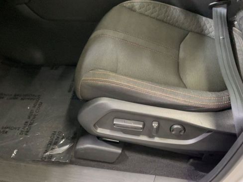 Used 2023 Honda Pilot Sport image 31