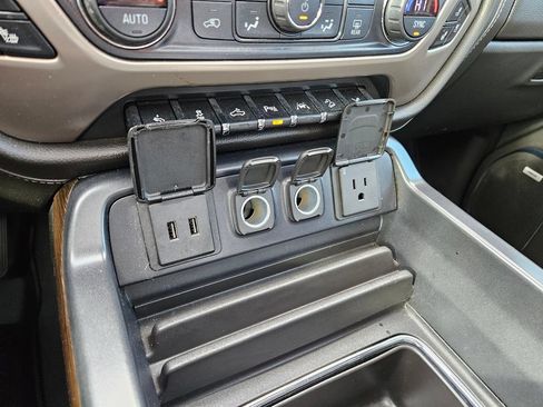 Used 2018 GMC Sierra 1500 Denali AWD/4WD image 32