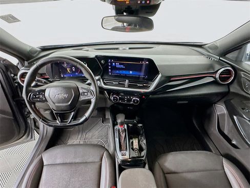 Used 2025 Chevrolet Trax RS w/ Driver Confidence Package image 3