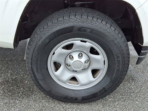 Certified 2022 Toyota Tacoma SR image 8