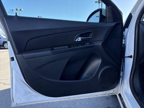 Used 2014 Chevrolet Cruze LTZ w/ Enhanced Safety Package image 10