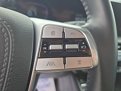 Certified 2024 Kia Telluride S w/ S Sunroof Package AWD/4WD image 13