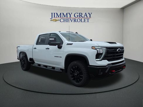 New 2026 Chevrolet Silverado 2500 LT w/ Trail Boss Package AWD/4WD image 7