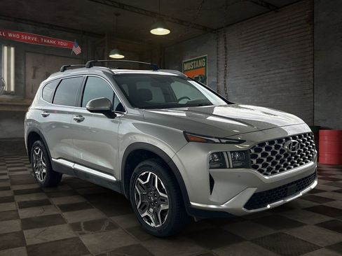Used 2023 Hyundai Santa Fe Limited AWD/4WD image 2