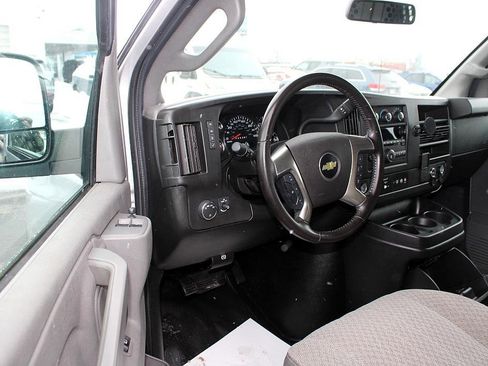 Used 2018 Chevrolet Express 2500 w/ Driver Convenience Package image 26