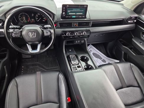 Used 2025 Honda Pilot EX-L image 13