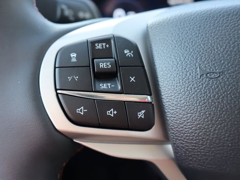 New 2026 Ford Explorer Active w/ Active Comfort Package image 17