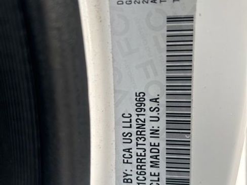 Used 2024 RAM 1500 Laramie image 13