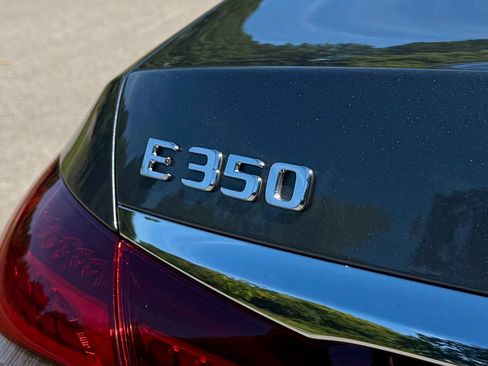 Used 2021 Mercedes-Benz E 350 4MATIC Sedan w/ Premium Package image 86