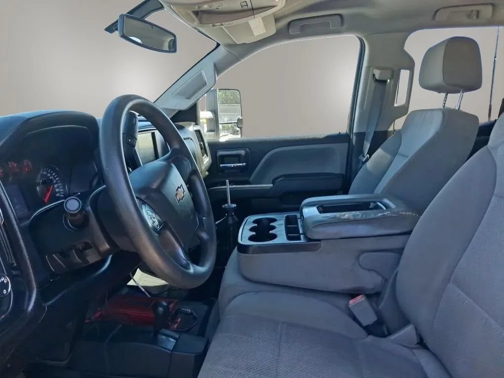Used 2019 Chevrolet Silverado 2500 W/T AWD/4WD image 24