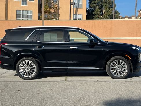 Used 2020 Hyundai Palisade Limited image 3