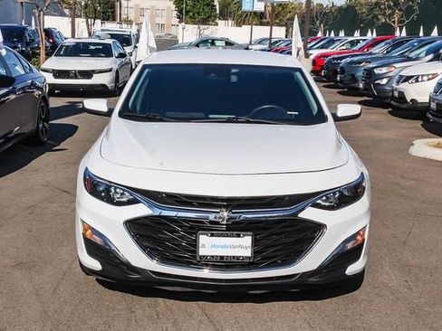Used 2022 Chevrolet Malibu RS FWD image 2