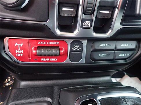 New 2025 Jeep Gladiator Willys image 20