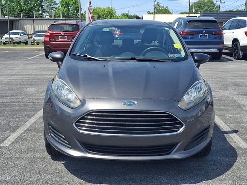 Used 2016 Ford Fiesta SE FWD image 2