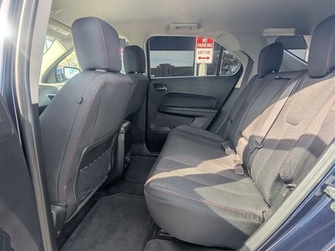Used 2017 Chevrolet Equinox LT FWD image 24