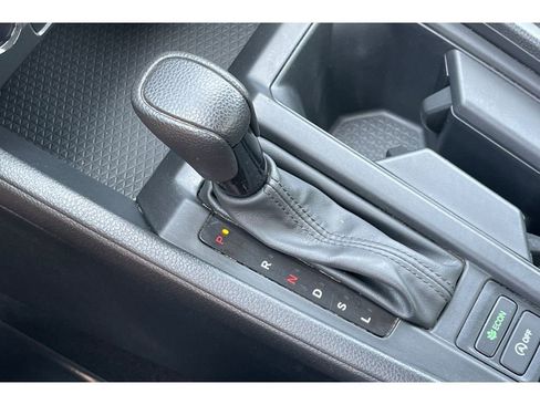 Certified 2023 Honda Accord LX image 30
