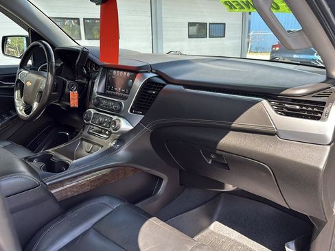 Used 2019 Chevrolet Suburban LT AWD/4WD image 35