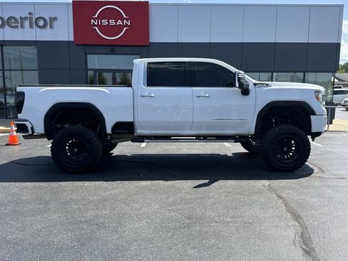 Used 2021 GMC Sierra 2500 Denali AWD/4WD image 2