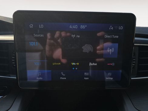 Used 2022 Ford Explorer XLT w/ Equipment Group 202A AWD/4WD image 16