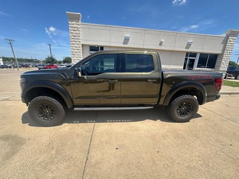 Used 2025 Ford F150 Raptor AWD/4WD image 8