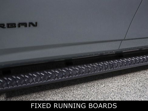 Used 2023 Chevrolet Suburban Z71 w/ Luxury Package image 12