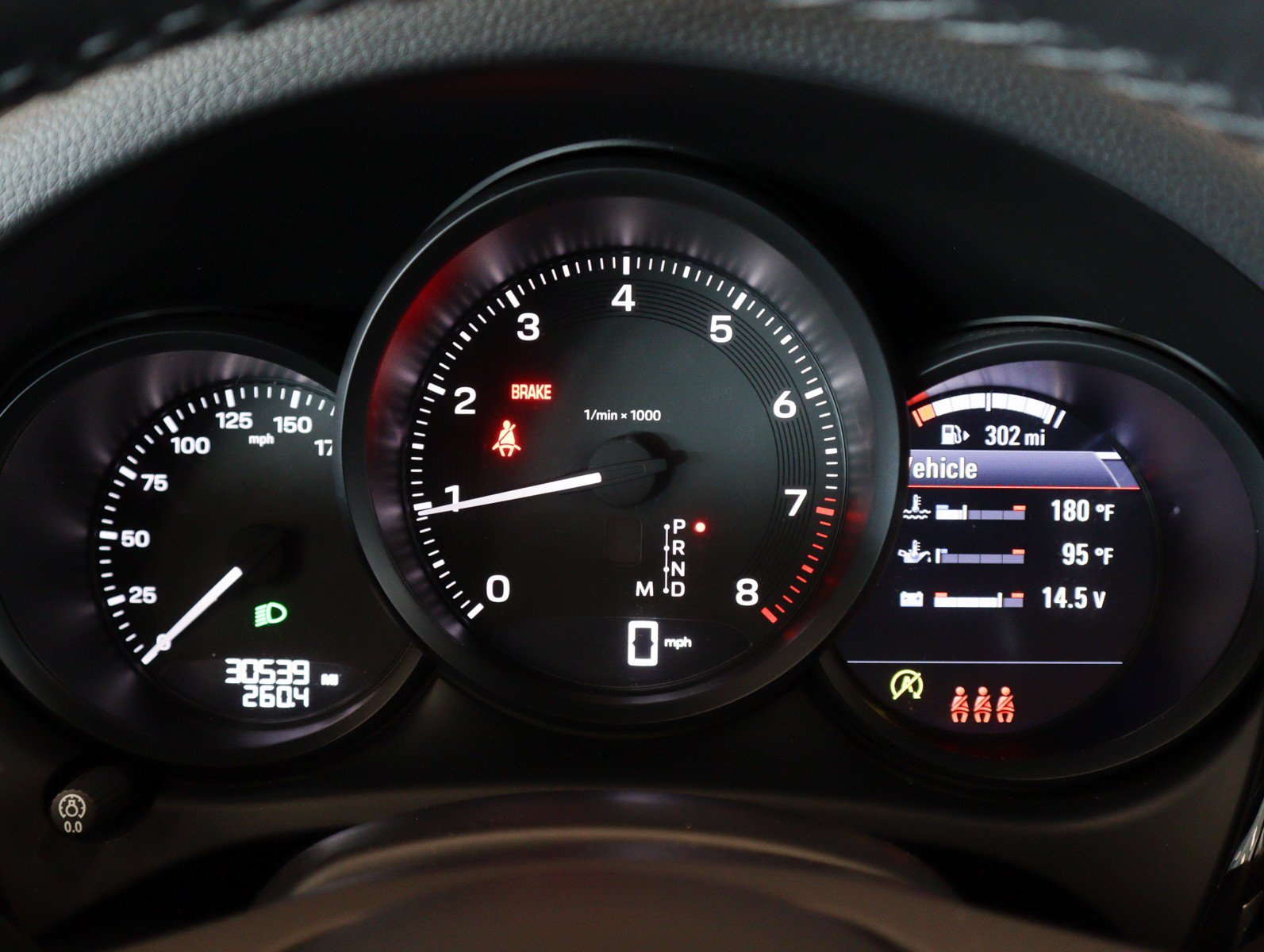 Certified 2024 Porsche Macan AWD/4WD image 18