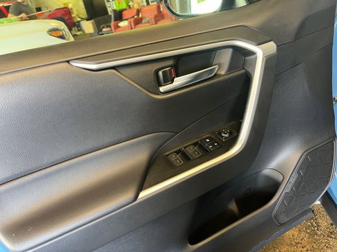 Used 2023 Toyota RAV4 SE image 36