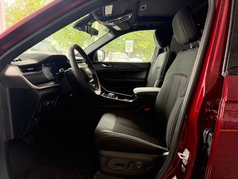New 2026 Jeep Grand Cherokee Laredo AWD/4WD image 13