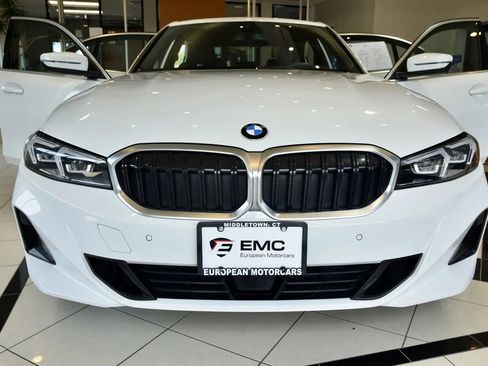 Used 2025 BMW 330i xDrive Sedan AWD/4WD image 2