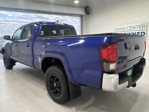 Used 2022 Toyota Tacoma SR5 image 6