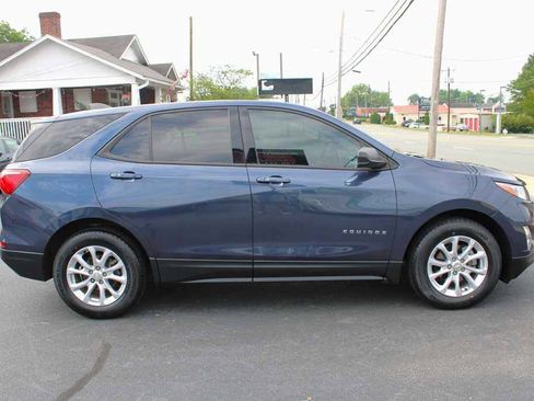 Used 2019 Chevrolet Equinox LS w/ LS Convenience Package FWD image 5