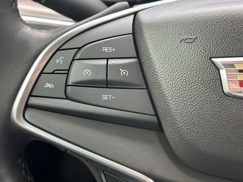 Used 2017 Cadillac XT5 Luxury w/ Driver Awareness Package AWD/4WD image 18
