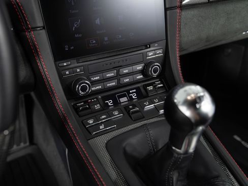 Used 2024 Porsche 718 Cayman GTS RWD image 41