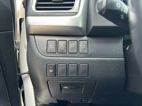 Used 2018 Toyota Highlander XLE image 40