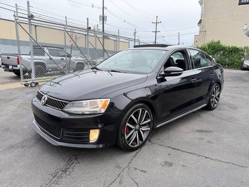 Used 2013 Volkswagen Jetta GLI Autobahn FWD image 2