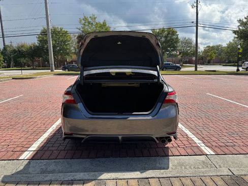 Used 2020 Toyota Camry SE image 27