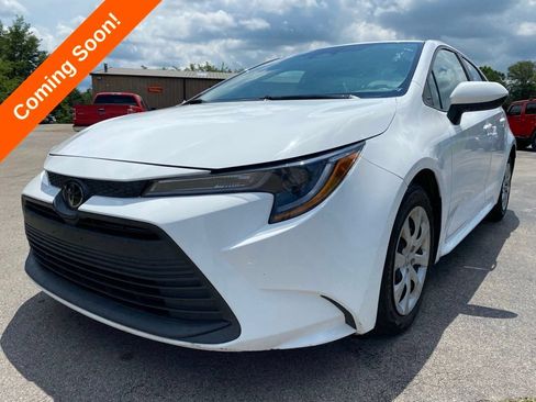 Used 2023 Toyota Corolla LE FWD image 4