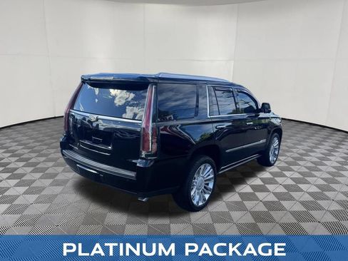 Used 2018 Cadillac Escalade Platinum AWD/4WD image 5