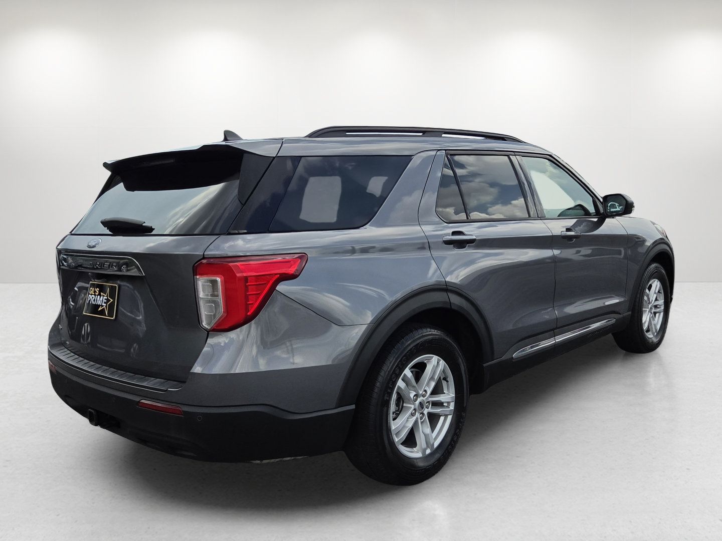 Used 2021 Ford Explorer XLT w/ Class III Trailer Tow Package RWD image 5