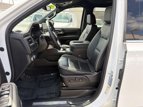 Used 2024 GMC Yukon SLT RWD image 18