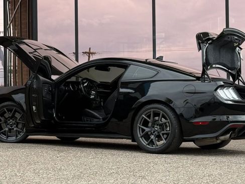 Used 2021 Ford Mustang GT Premium w/ Carbon Sport Interior Package RWD image 29
