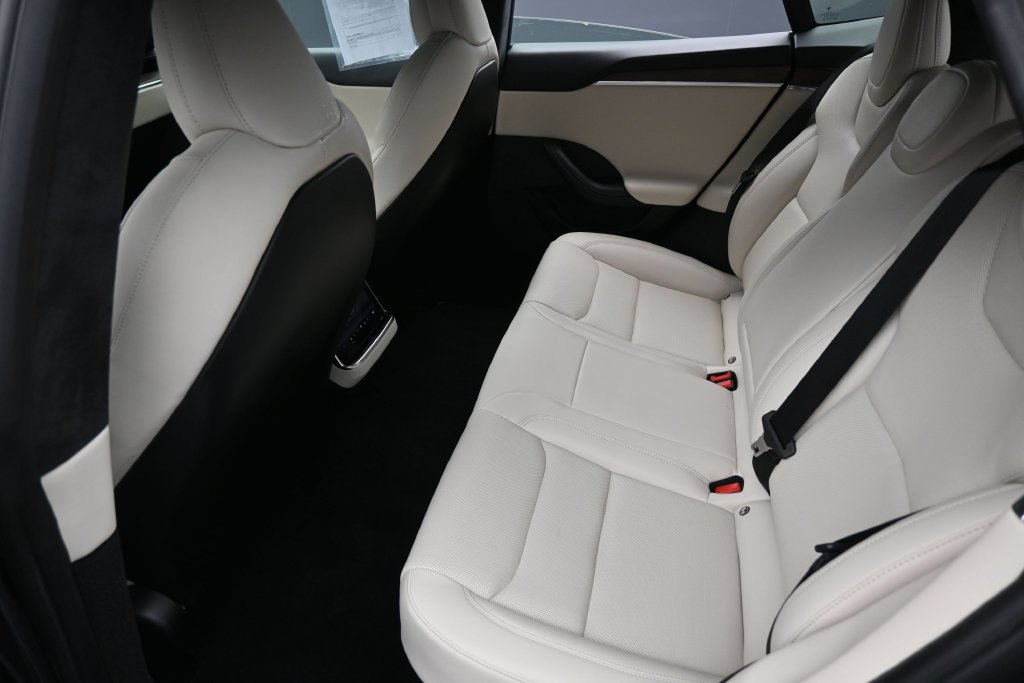 Used 2022 Tesla Model S AWD/4WD image 24