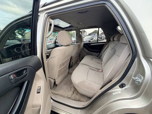 Used 2004 Toyota 4Runner SR5 AWD/4WD image 59