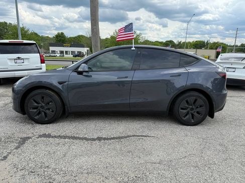 Used 2021 Tesla Model Y Long Range AWD/4WD image 7
