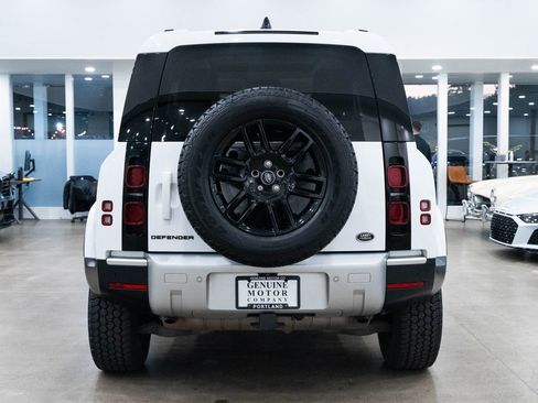 Used 2021 Land Rover Defender 90 S image 5