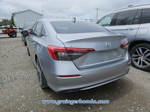 Used 2022 Honda Civic Touring image 8