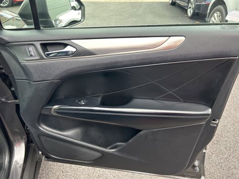 Used 2017 Lincoln MKC Premiere image 20