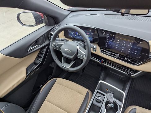 New 2026 Chevrolet Equinox ACTIV w/ LPO, Floor Liner Package image 18